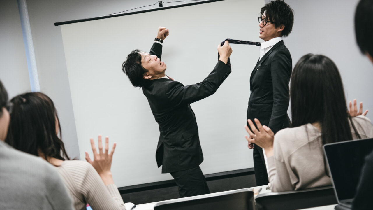 ハラスメントを乗り越え、信頼を築く。