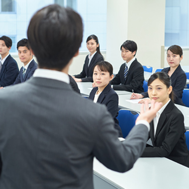「定着化」を実現する人材育成支援 －忘却曲線を超えて、確かな成長をサポート－